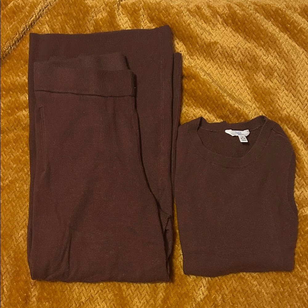 Time and Tru Women's Brown Sweater Set